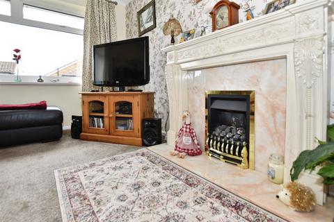 10 Charterfield, Bilton, Hull, HU11 4BY