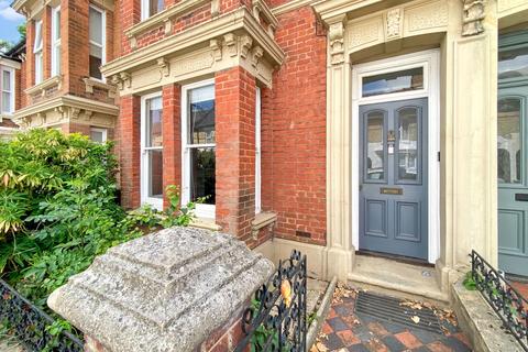 3 bedroom terraced house for sale, Sussex Avenue, Ashford TN24