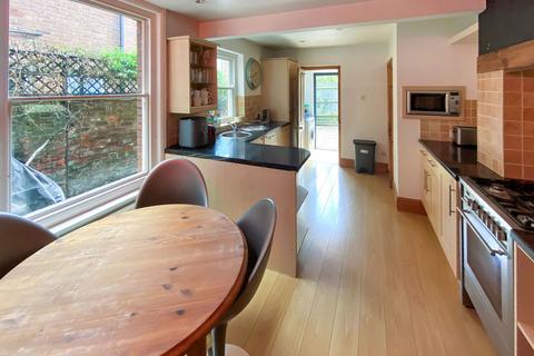 3 bedroom terraced house for sale, Sussex Avenue, Ashford TN24