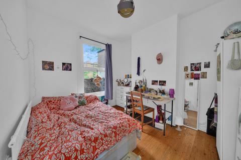 undefined, Calverley Grove, Archway, London