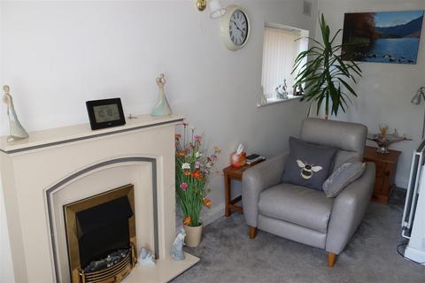 3 bedroom semi-detached house for sale, King George Crescent, Rushall