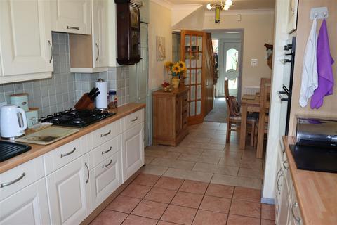 40 King George Crescent, Walsall, WS4 1EG