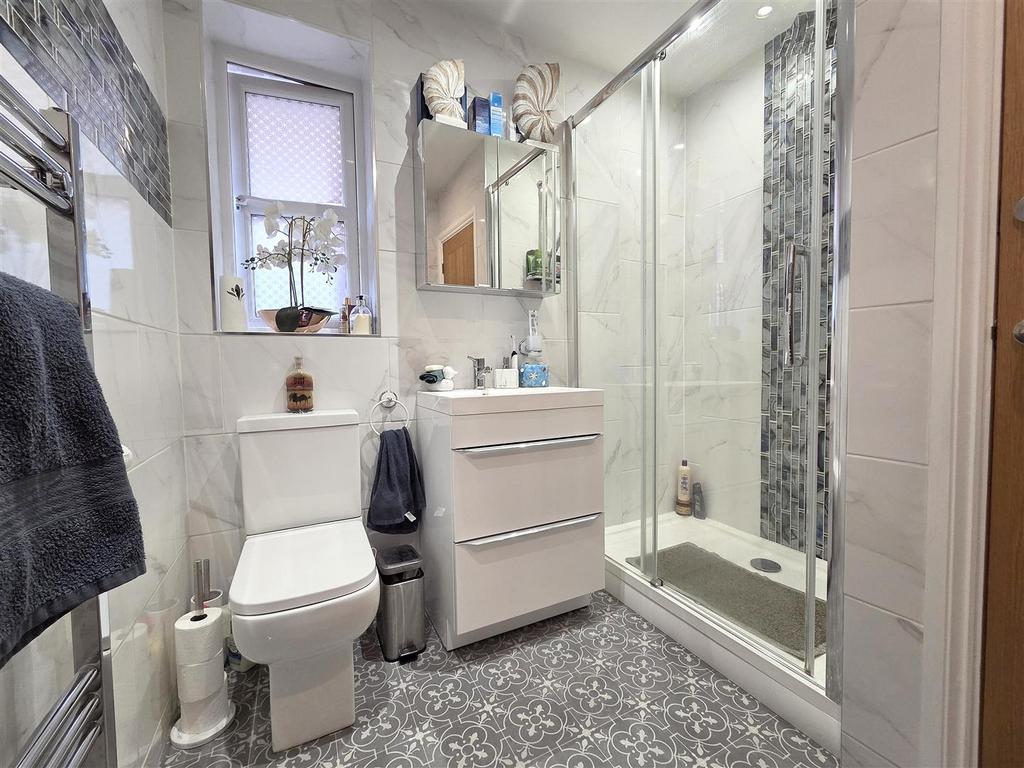 Jack & Jill Shower Room