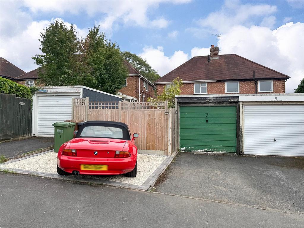 Off Road Parking & Garage