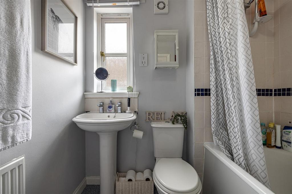 10 Annfield Gardens Galashiels 040.jpg