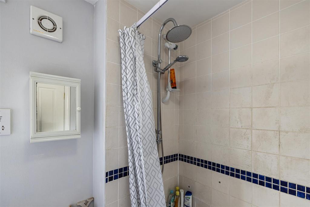 10 Annfield Gardens Galashiels 042.jpg