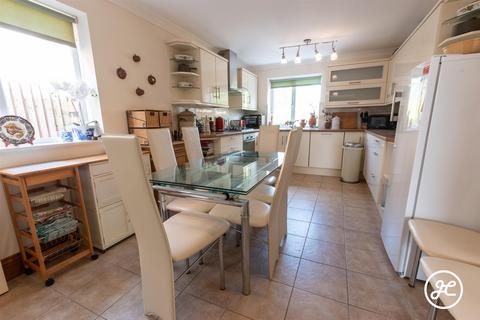 4 bedroom detached house for sale, Woodbury Road, Bridgwater
