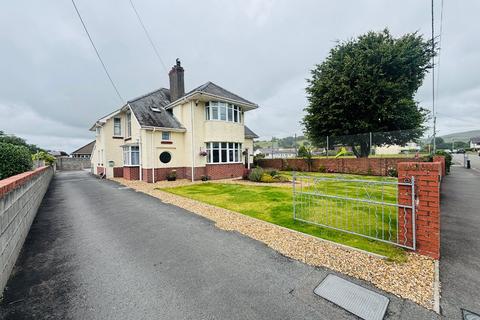 undefined, Lon Groes, Tregaron, SY25