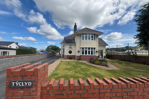 undefined, Lon Groes, Tregaron, SY25