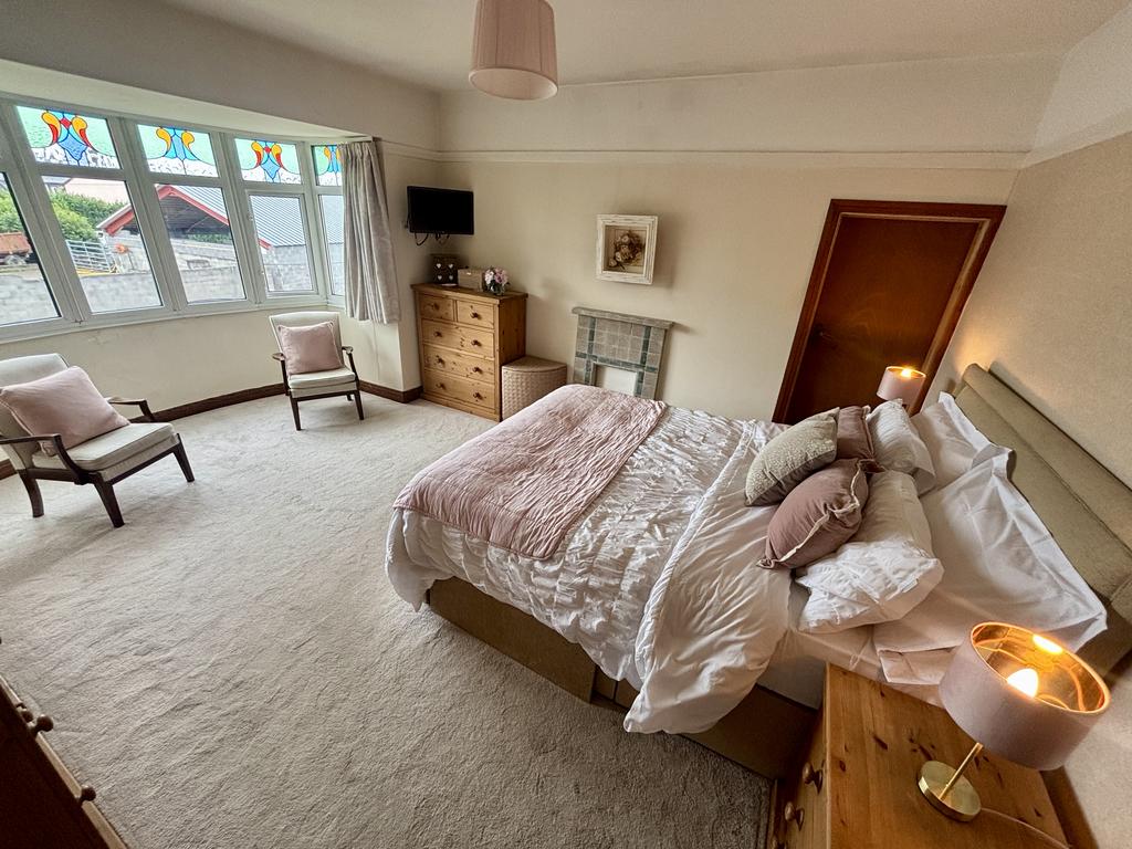 Principle bedroom 1