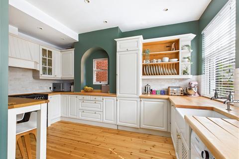 5 bedroom semi-detached house for sale, Princes Road, Felixstowe, Suffolk, IP11