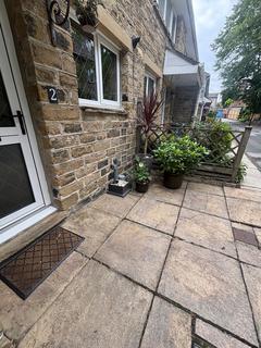 2 bedroom terraced house for sale, Saunders Close, Huddersfield, West Yorkshire, HD3