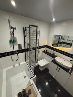 2 bedroom terraced house for sale, Saunders Close, Huddersfield, West Yorkshire, HD3