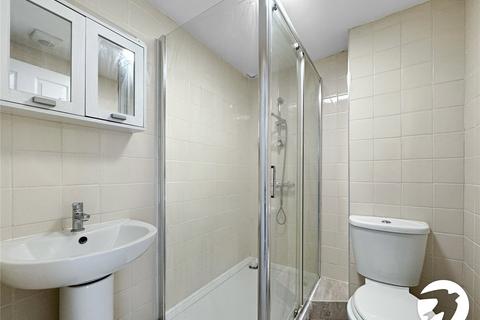 1 bedroom flat for sale, London Road, Teynham, Sittingbourne, Kent, ME9