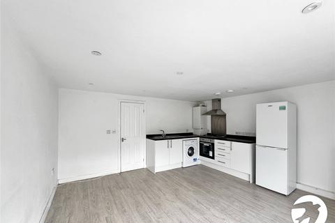 1 bedroom flat for sale, London Road, Teynham, Sittingbourne, Kent, ME9