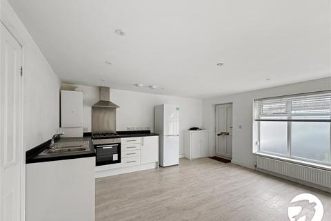 1 bedroom flat for sale, London Road, Teynham, Sittingbourne, Kent, ME9