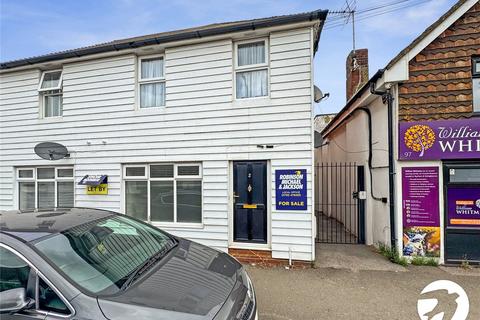 1 bedroom flat for sale, London Road, Teynham, Sittingbourne, Kent, ME9