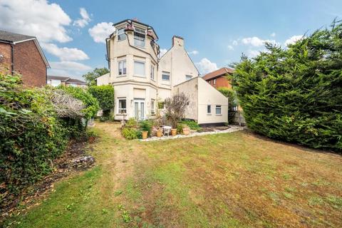 Studio for sale, Surbiton,  Surrey,  KT6