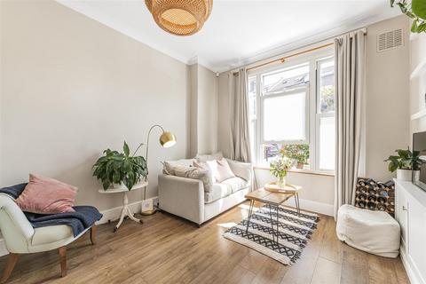 1 bedroom flat for sale, Felsham Road, Putney, SW15