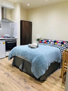 1 bedroom flat to rent, Chatsworth Road