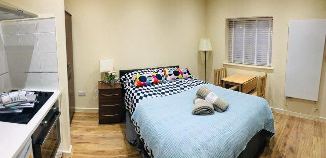Chatsworth-road-nw2-4bh-983069