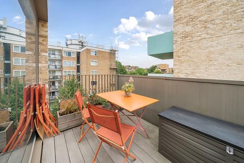 1 bedroom apartment for sale, East Street, London