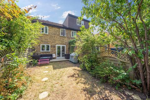 25 Alder Close, Bishop's Stortford, CM23 4JX