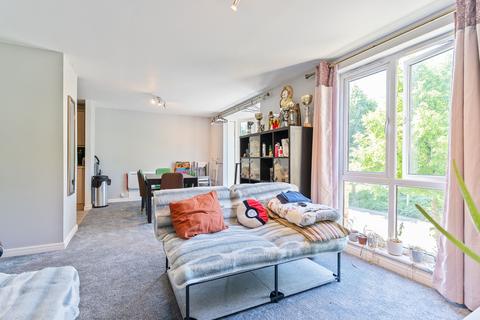 2 bedroom flat for sale, Ffordd Garthorne, Rimini House Ffordd Garthorne, CF10