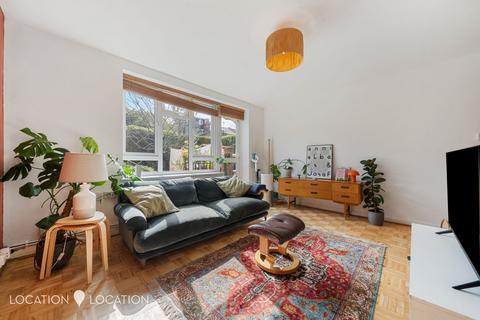 60 Narford Road, London, E5 8RD