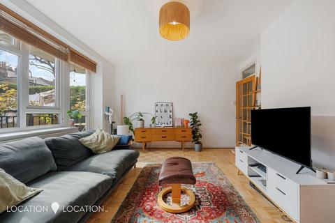 60 Narford Road, London, E5 8RD