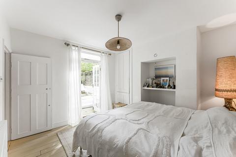 14a Cecilia Road, London, E8 2EP