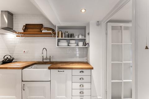 14a Cecilia Road, London, E8 2EP