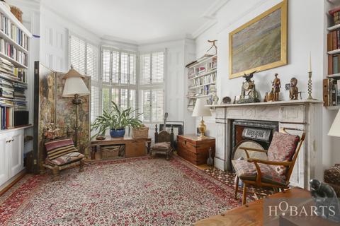 2 bedroom flat for sale, Ossian Road, Stroud Green, London N4