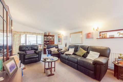 2 bedroom detached bungalow for sale, Craybrooke Road, Sidcup, DA14
