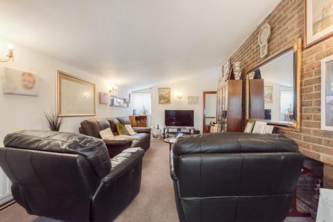 2 bedroom detached bungalow for sale, Craybrooke Road, Sidcup, DA14