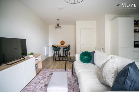 2 bedroom flat for sale, Lambourne House, London SE20