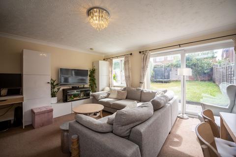 3 bedroom semi-detached house for sale, Quickthorn Crescent, Chatham