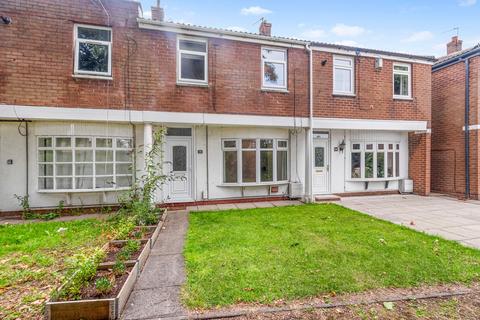 3 bedroom terraced house to rent, Towers Court, Warrington, WA5