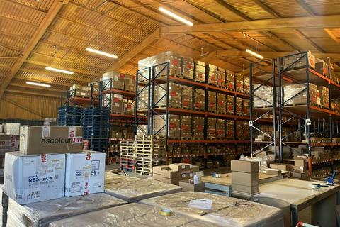 Warehouse to rent, Gawcott Rd Buckingham MK18 1TN