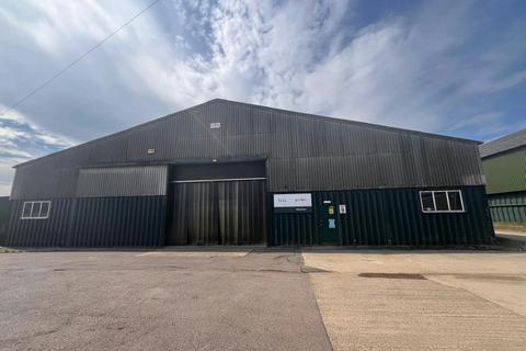 Warehouse to rent, Gawcott Rd Buckingham MK18 1TN