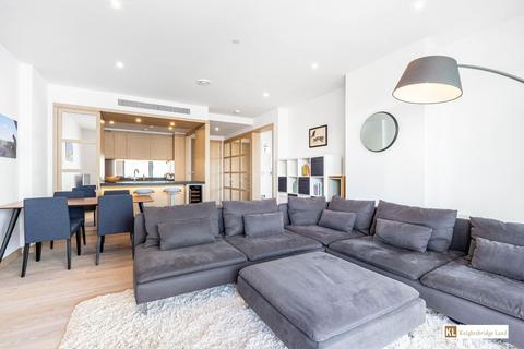 1 bedroom apartment for sale, 1 Viaduct Gardens, London SW11