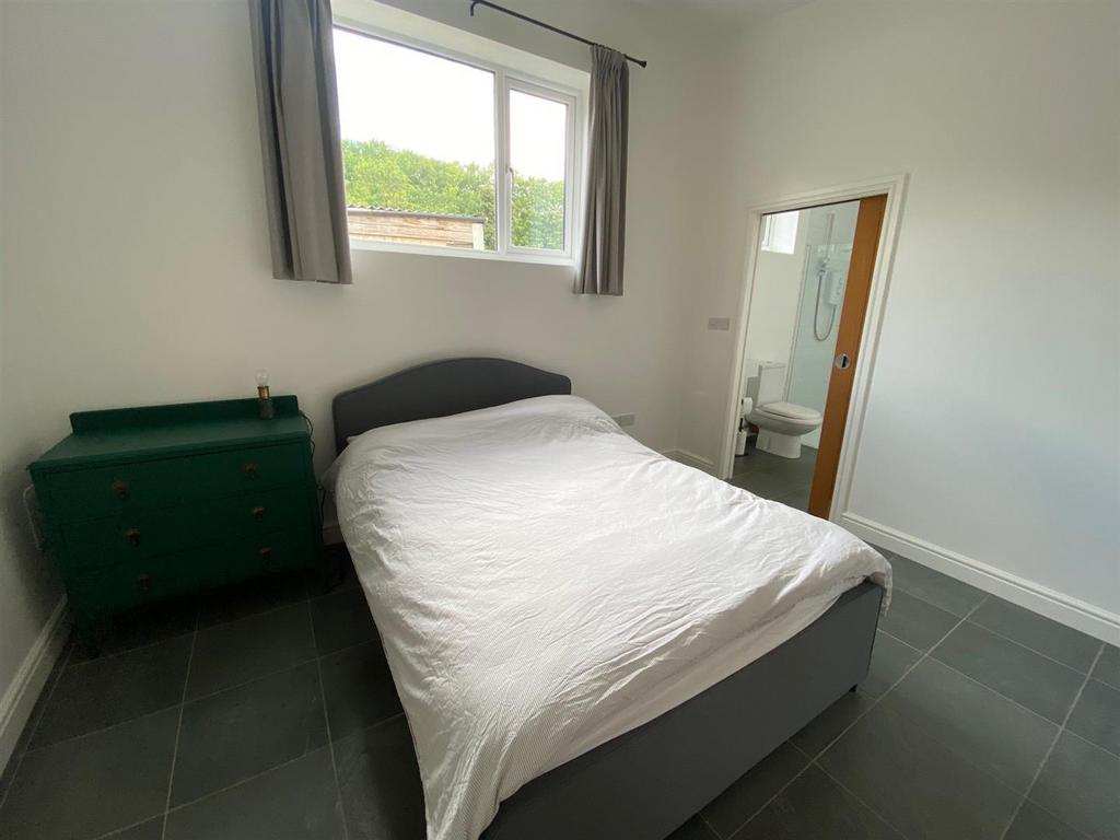 Annexe Bedroom.jpg
