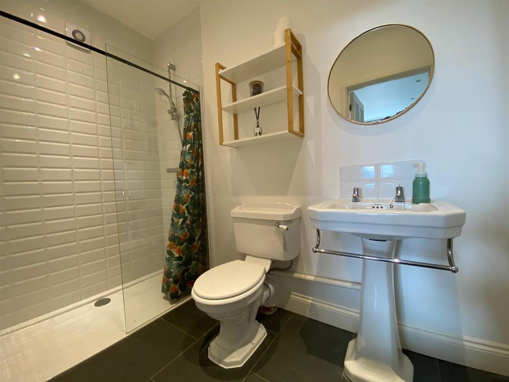 Ensuite.jpg