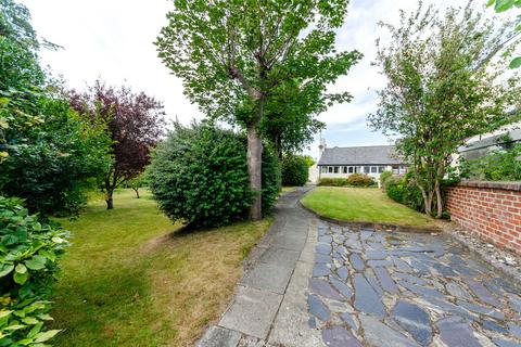 undefined, Morfa Drive, Conwy, LL32