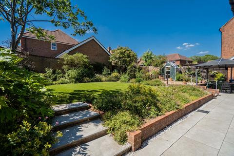 4 bedroom detached house for sale, Mavoncliff Drive, Tattenhoe, Milton Keynes MK4