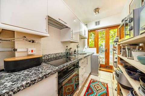 2 bedroom house to rent, May Road, Twickenham TW2