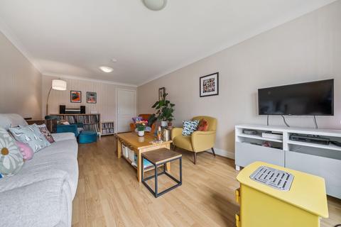8, 3 Braid Avenue, Cardross, Dumbarton, G82 5QF