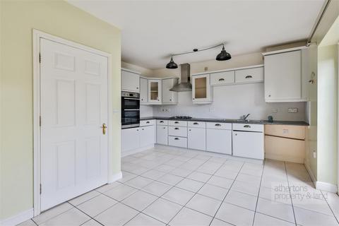 27 Beech Drive, Whalley, Clitheroe, BB7 9RA