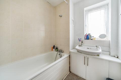 74 Cheviot Road, Slough, SL3 8UA