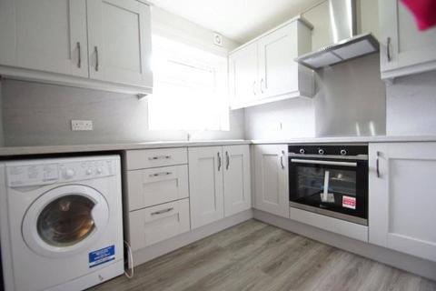 2 bedroom apartment for sale, Blackmoor Court, Leeds, West Yorkshire